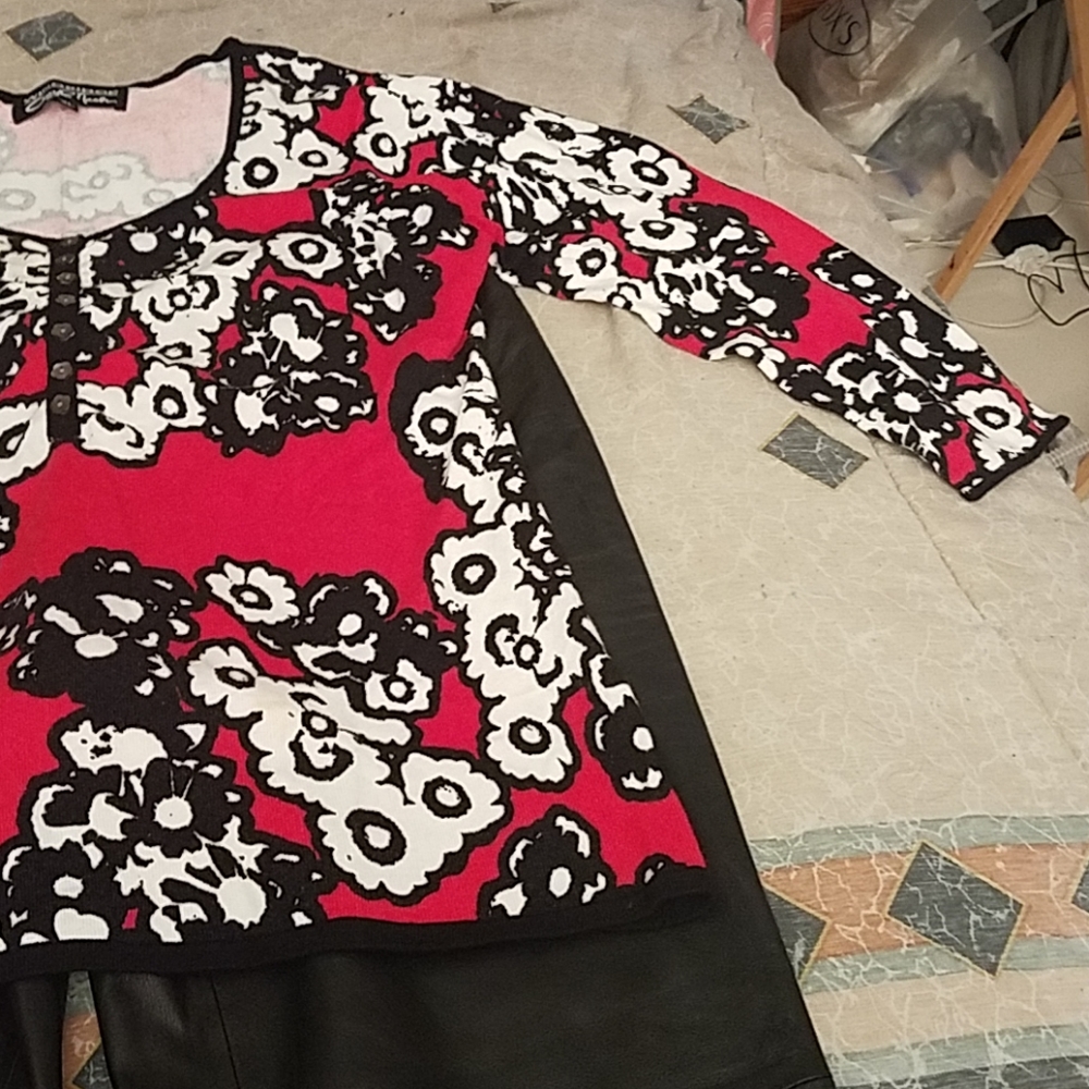 Sweater/ Tunic - image 2